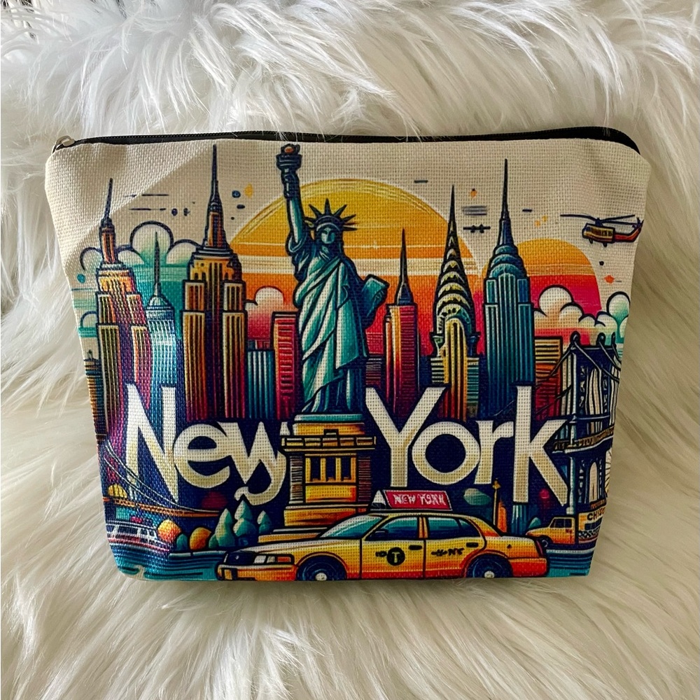 New York Skyline Pouch Makeup Bag